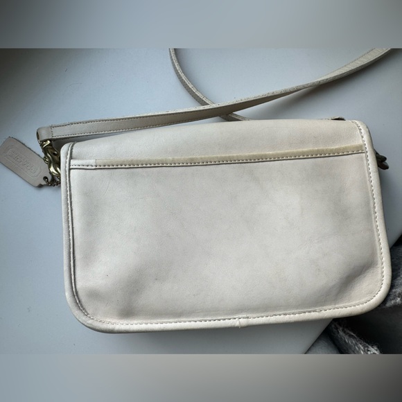 Vintage coach pocket purse - Picture 4 of 15